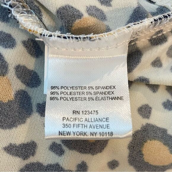 Tahari ASL Fitted sleeveless jersey knit wrap top in cognac cheetah print - Picture 5 of 9